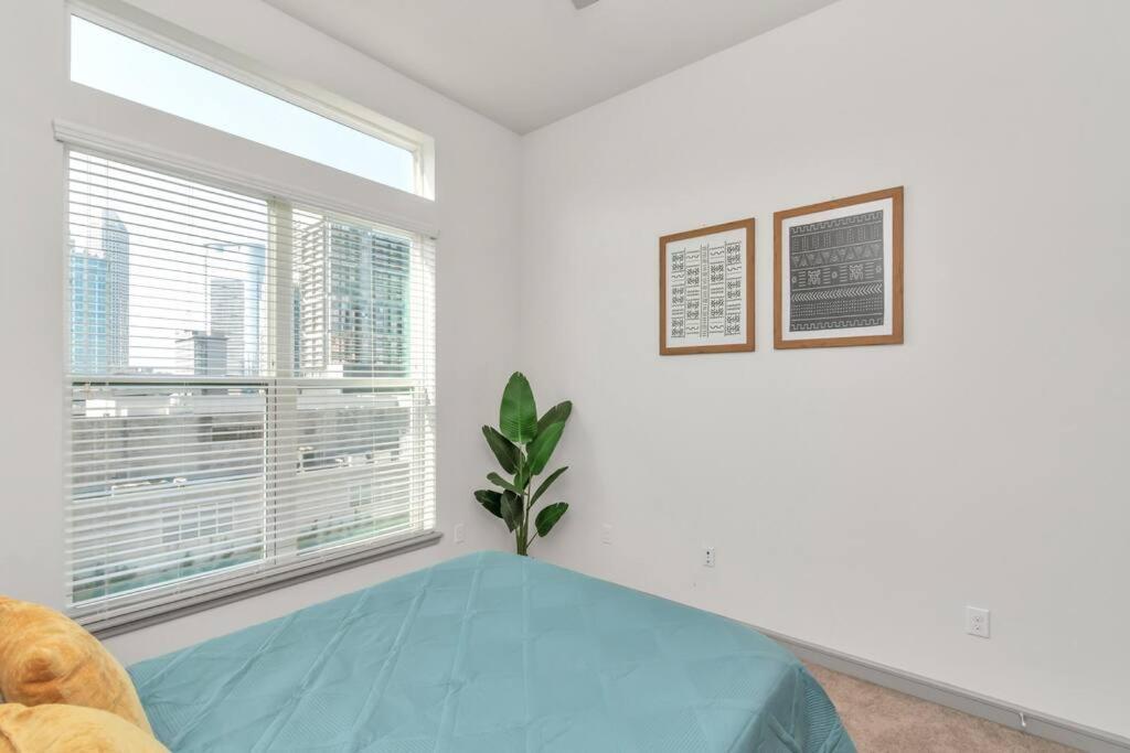 Penthouse Cool-Oasis-In-Houston-Rental Car Available-View-Great-Sleep מראה חיצוני תמונה