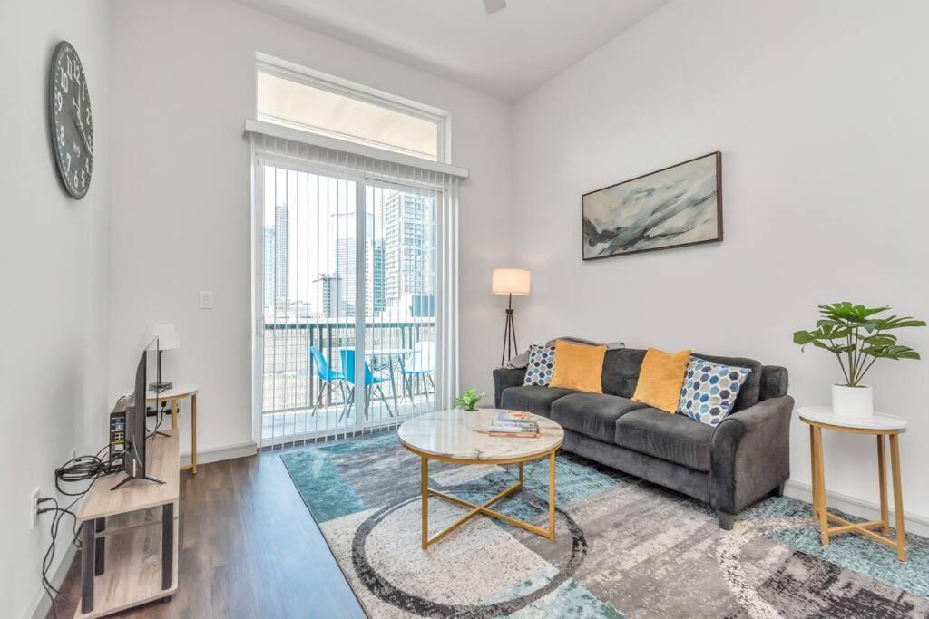 Penthouse Cool-Oasis-In-Houston-Rental Car Available-View-Great-Sleep מראה חיצוני תמונה